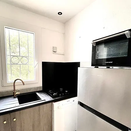 Joli T2 Dans Petite Calme Apartment